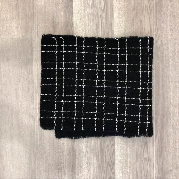 Tweed Look Scarf - Picture 4 of 7